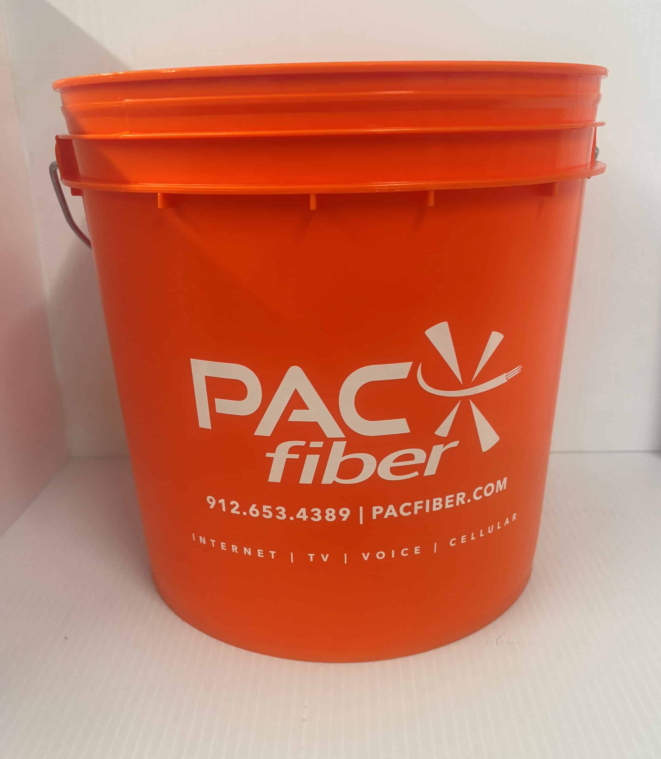 2 Gallon Plastic Bucket - Image 2